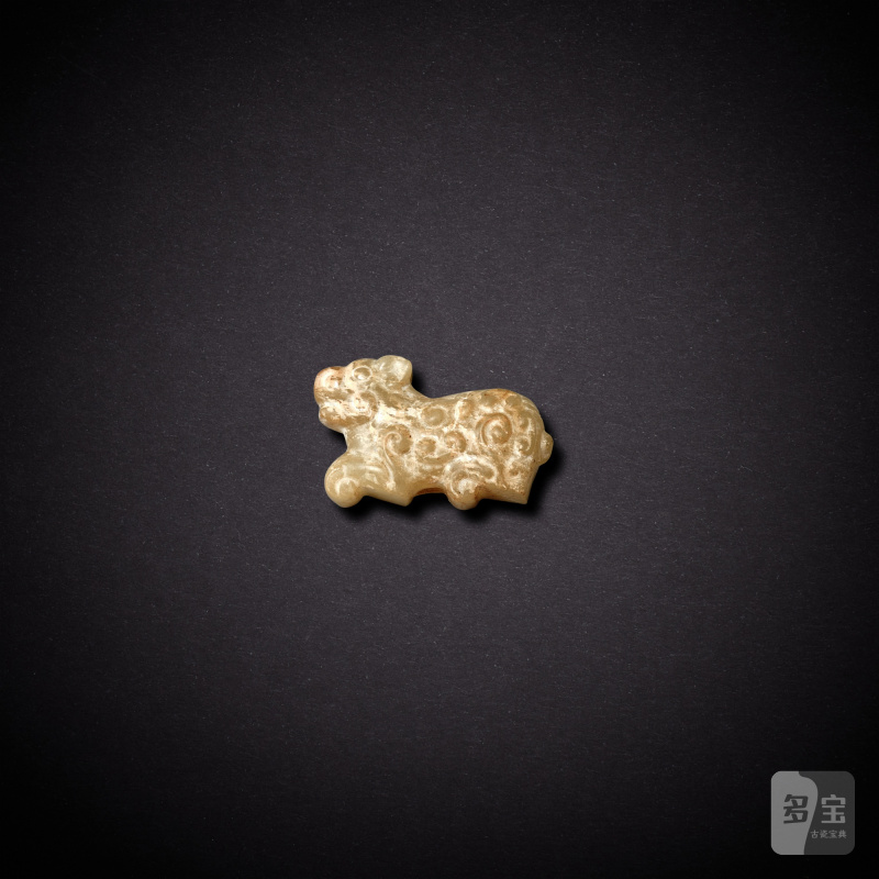 A white jade 'mythical beast' pendant, Eastern Zhou dynasty, Spring and Autumn period | 東周春秋 白玉瑞獸形墜